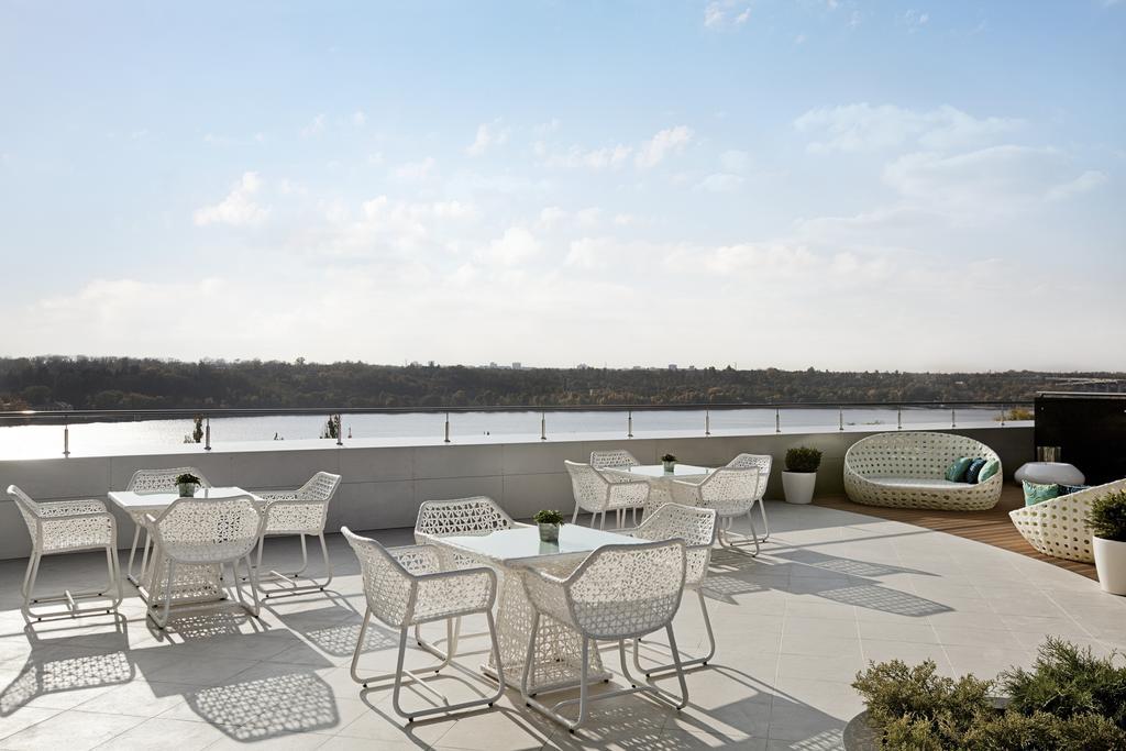 Khortitsa Palace Hotel Zaporizhia Buitenkant foto