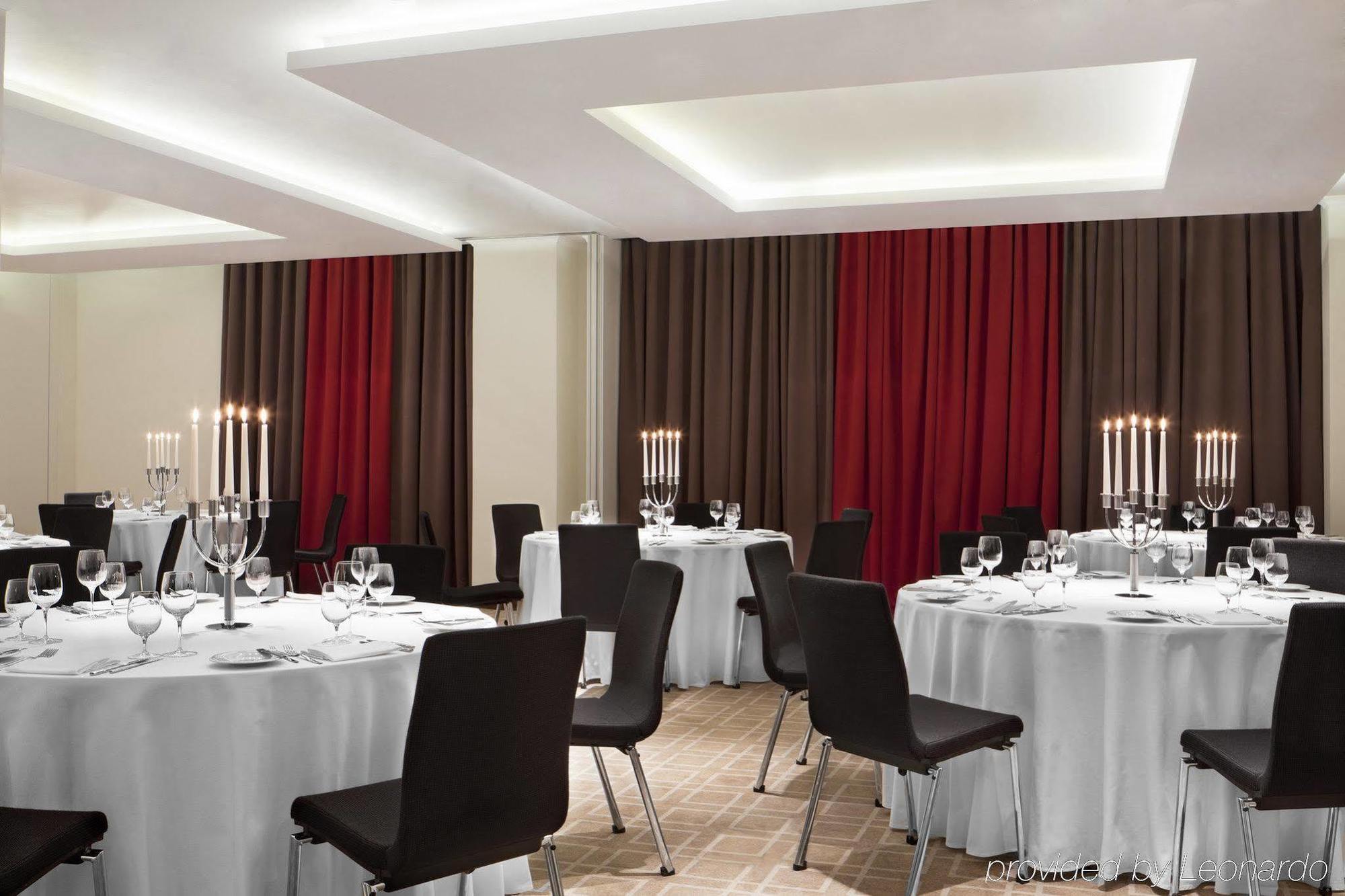 Khortitsa Palace Hotel Zaporizhia Buitenkant foto